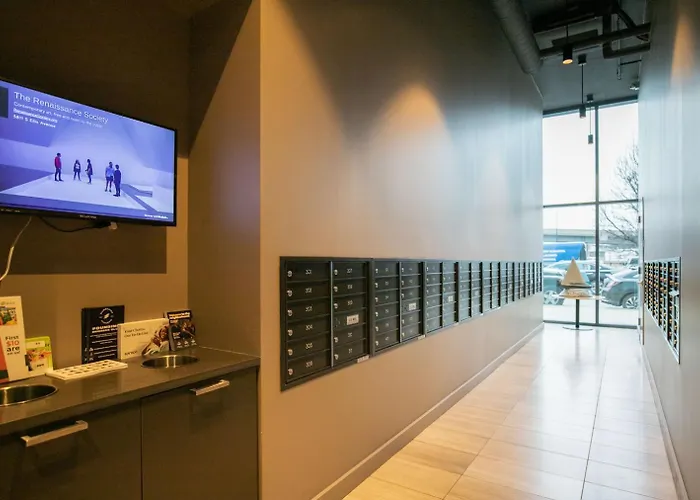 W Loop 1br W Gym Pool In Heart Of Greektown Chi-535 Chicago